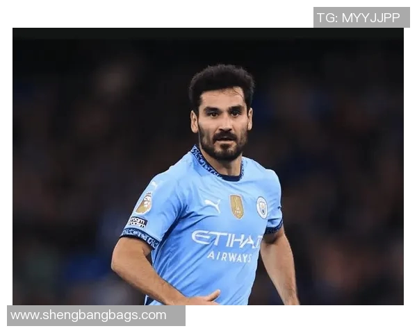 京多安的足球之路：从青年才俊到世界级中场的辉煌历程与成就