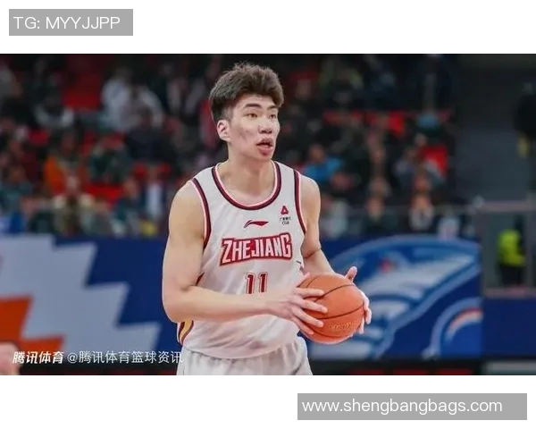 余嘉豪的篮球梦想之路:从少年到职业球员的成长历程与心路历程 余嘉豪的篮球梦想之路:从少年到职业球员的成长历程与心路历程